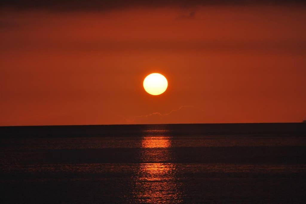 Beach Side Hotel Yamoriyanonikai Наґо Екстер'єр фото