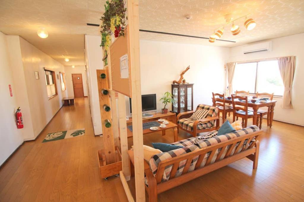Beach Side Hotel Yamoriyanonikai Наґо Екстер'єр фото