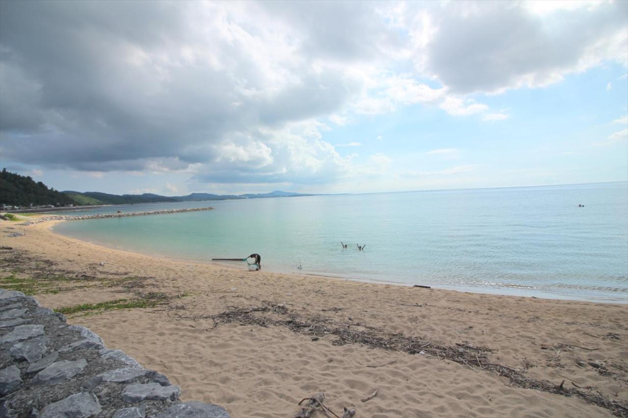 Beach Side Hotel Yamoriyanonikai Наґо Екстер'єр фото